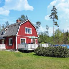 Gorgeous Home In Lnsboda With Wifi