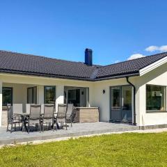 3 Bedroom Cozy Home In Gotlands Tofta