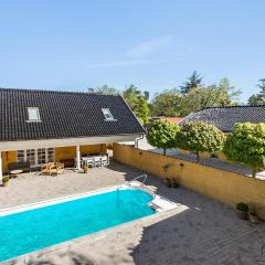 Cozy Home In Gilleleje
