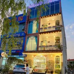 Ánh Hồng Hotel