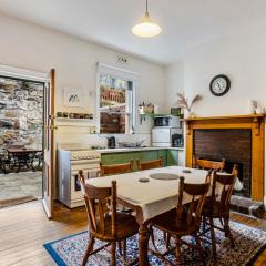 Karkalla Terrace - Explore Hobart's Historic Heart