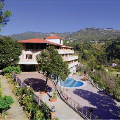 Sea Hawk - Luxury Hill Resort 4 mins from Bhimtal Lake