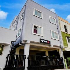 OYO White Inn