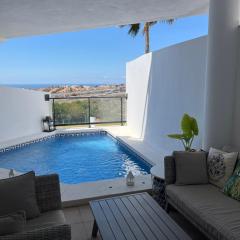 Hollywood POOL luxury