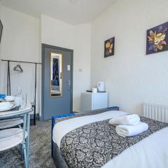-RC7H- For your relaxed & Cosy Free Parking