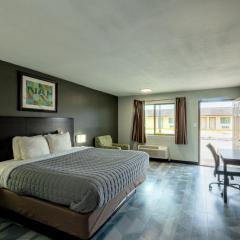 Freer Executive inn and Studios
