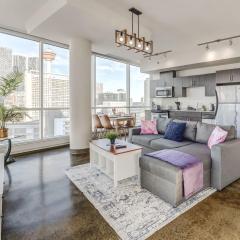 Luxury 2BR Condo - Downtown City Views