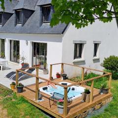 Maison au centre du finistere avec jacuzzi