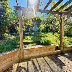 Grande et belle maison avec jardin - Pour familles et amis 10 pers - 15min Paris