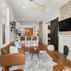 Upscale 3 Bed 2 Bath Private Home in Uptown New Orleans! Close to Magazine Street, Universities, & French Quarter