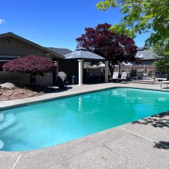 East Wenatchee Oasis 4BR, Pool, Hot Tub, Loop Trail