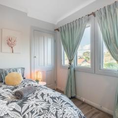 Bright Single Room - Seconds to Bus Station & Park - Close to Chinatown - Shared Bathroom