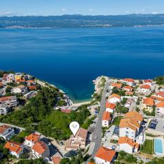 Beachfront Apartment Betty - Happy Rentals