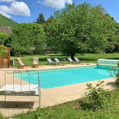 Maison d'hôtes et gîte de charme avec piscine, La Lhuiseraie