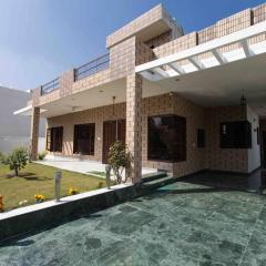 The Lawn House : 3BHK Furnished Villa with Lawn