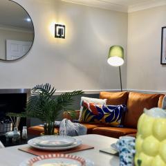 Stylish House in Kent with Wi-Fi & Parking Sleeps 8 by PureStay