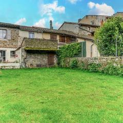 Beautiful Home In Plussin With Kitchen