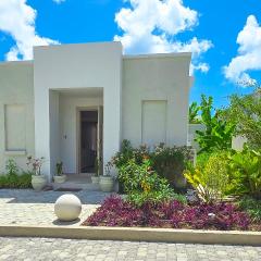 Colourful Serene 3BR Luxury Villa at Porters Place