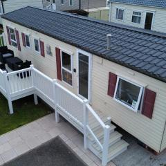 F04 Dawlish Sands 4 bedroom 8 berth static