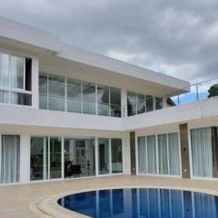 Montana Sense Villa Sentul 3BR - Mountainview