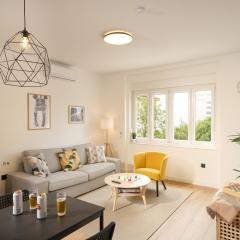 Apartment Fabula near city beach, fast Wi-fi, two bedrooms