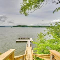 Fox Berry Hill - Lake House with Dock, Launch & Hot Tub