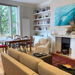 Bright and Luxury 2 Bed 2 Bath Flat with Terrace