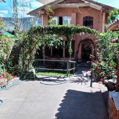 Casa De las Flores Urubamba