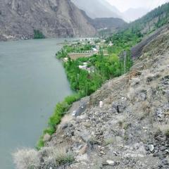 Ghizer Eden Lake INN