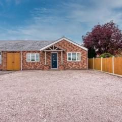 3 Bedroom Bungalow with Garden and Parking