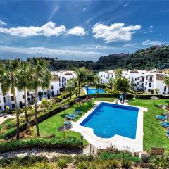 Superior 3BR GolfLA Apartment Minutes from Puerto Banus & Marbella