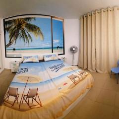BLUE BAY PARADISE - Beach front apartment with sea view