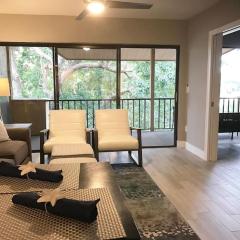 Park Shore Resort Top Floor 2 Bed 2 Bath Sleeps 6