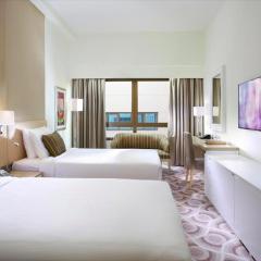 Metropolitain Dubai Hotel - Guest Room - UAE