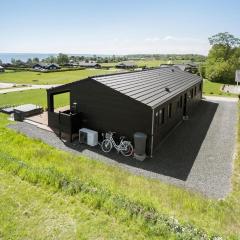 Cozy Home In Faaborg With Wifi