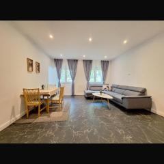 Near Vienna - 60m2 - 6 Guests - Self Check-in - Parking