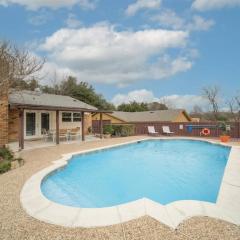 Open Space Home for Family Groups with Privat Pool