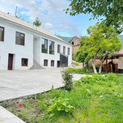 Spitak tun