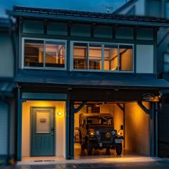 HIDA TAKAYAMA BASE - Traditional Japanese Garage House with Private Sauna