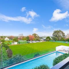 Lovely Bright Apartment - Central Takapuna!