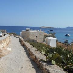 MYRTIA , Traditional Kimolos house