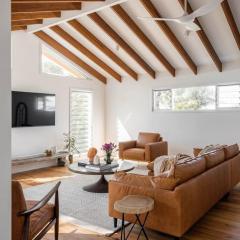 Blackbutt House - Luxe Retreat With Pool and Sauna