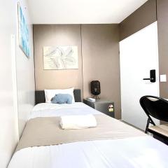 Chic Single Room - Convenient Spot at Pymble - Shared Bathroom