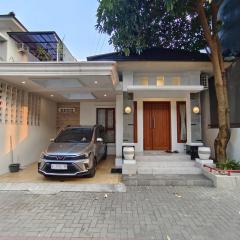 GMR 1 Homestay Jogja