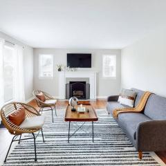 Football Hall of Fame Hideaway-Cozy and Convenient