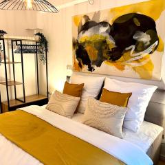 Stylisches 2-Zimmer Ambient Apartment in Alsternähe mit Kingsize-Bett & Schlafsofa