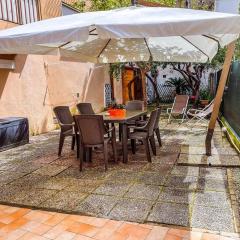 Casa con giardino al centro - Al Cancello