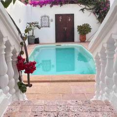 Villa Taroub avec piscine et vue sur mer