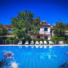 Prima Casa - Venezia Sea Beach Pool Garden view