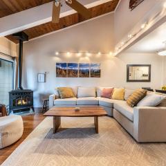 2BR Mins to Alpine Base Area Palisades!